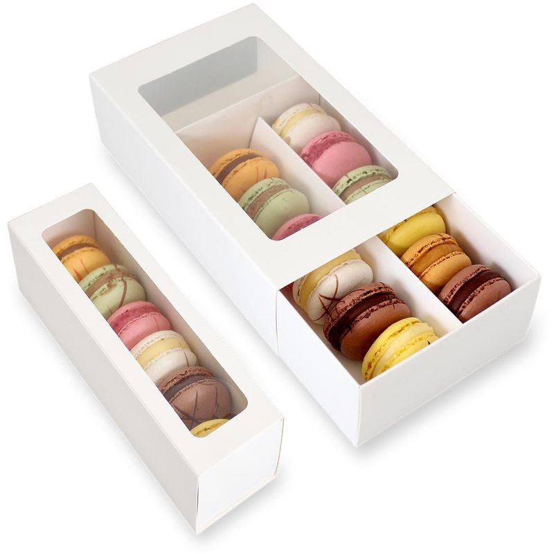 loyal-12-macaron-box-and-window-lid