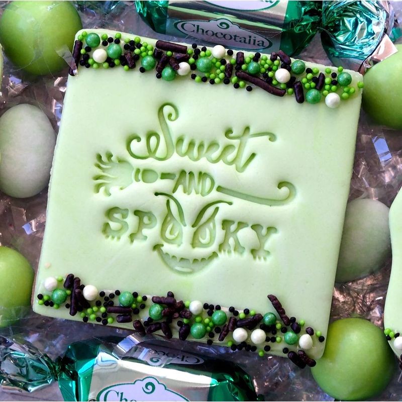 sweet-and-spooky-emboss-3d-printed-cookie-stamp