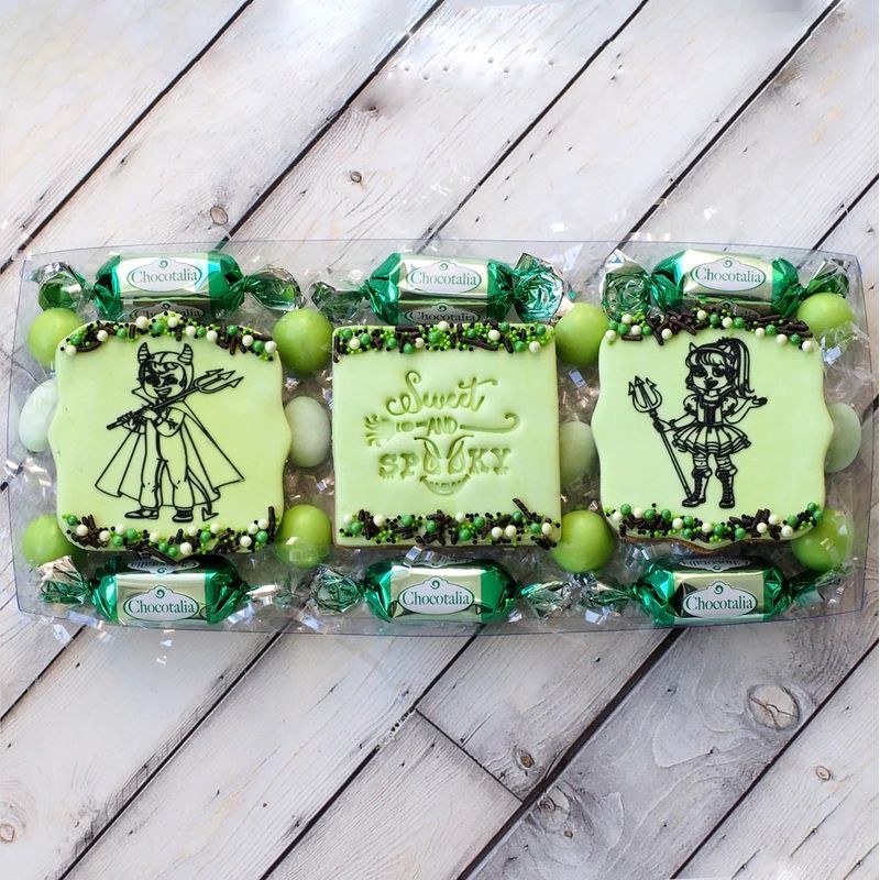 sweet-and-spooky-emboss-3d-printed-cookie-stamp