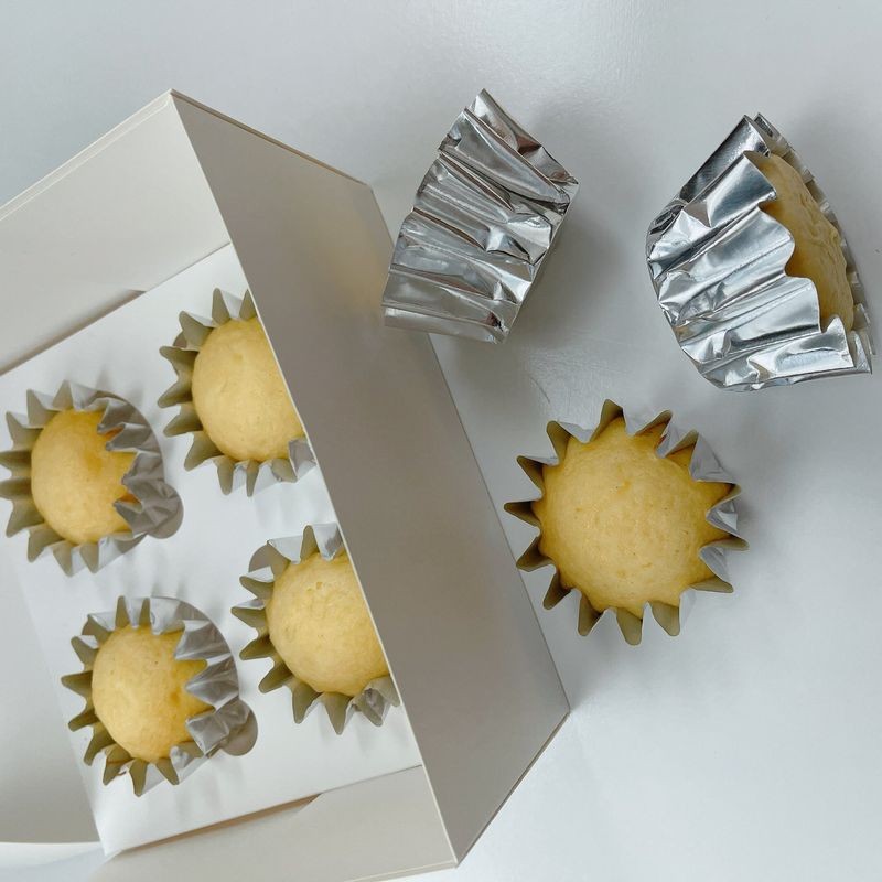 more-cuppies-silver-foil-cupcake-liners-24pk