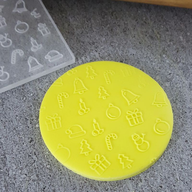 custom-cookie-cutters-christmas-pattern-plate