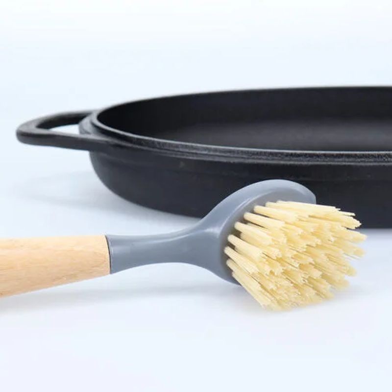 White Magic Eco Basics Cast Iron Brush