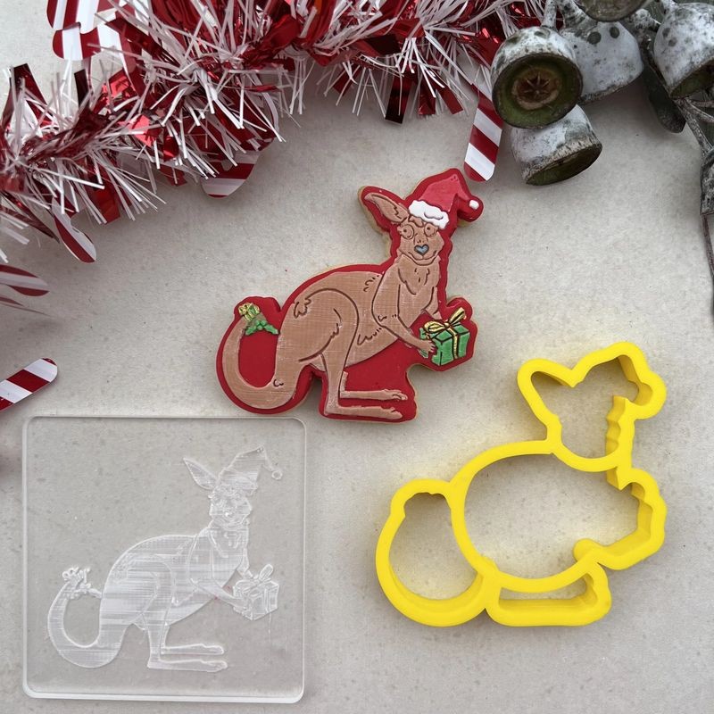 ccc-christmas-kangaroo-debosser-cutter-set