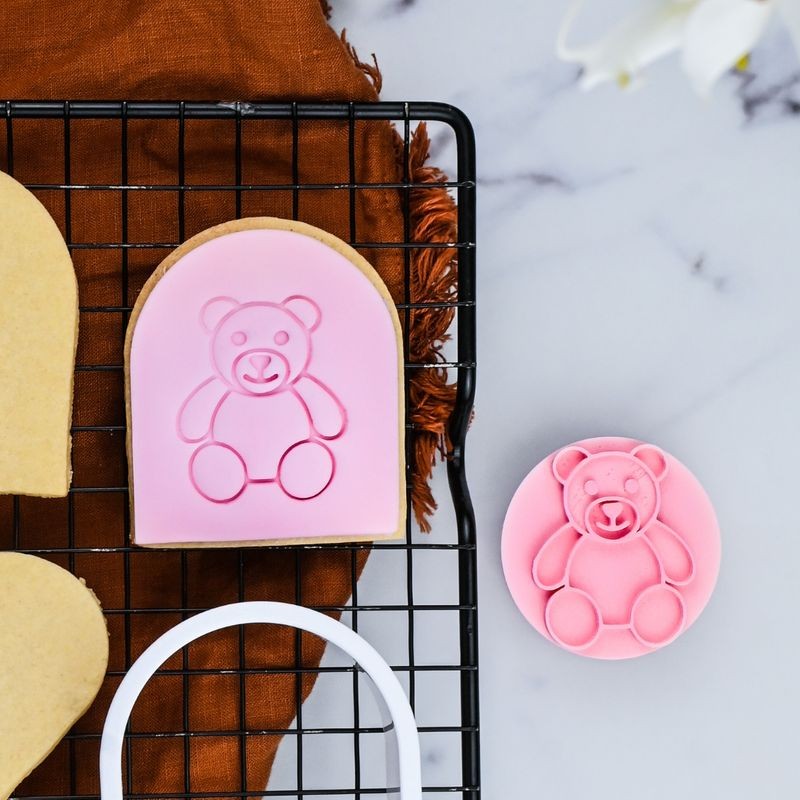 loyal-cookie-embosser-stamp-bear