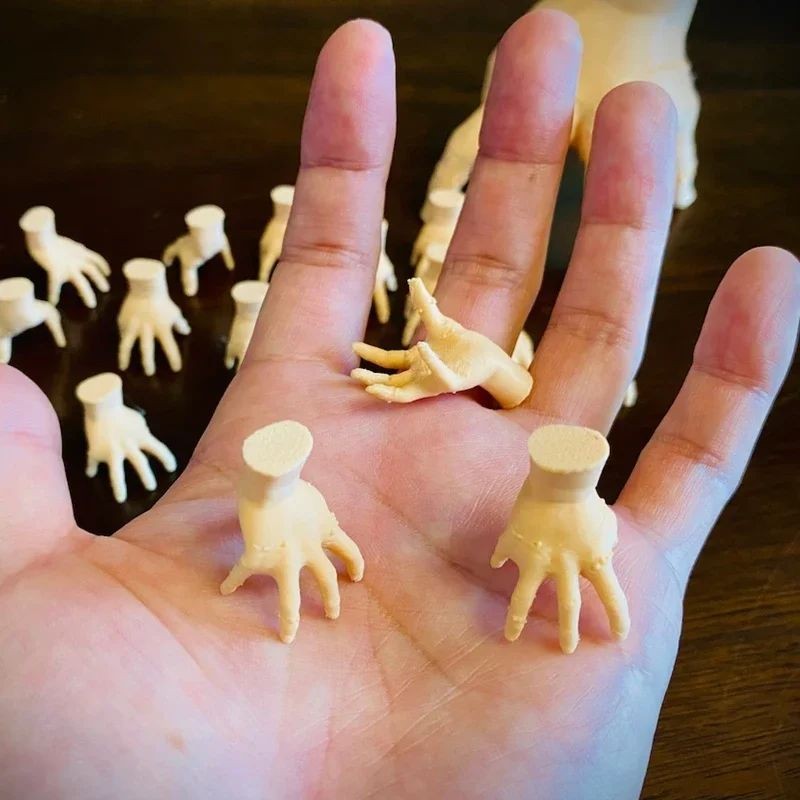 cake-topper-thing-addams-mini-hands-12pc