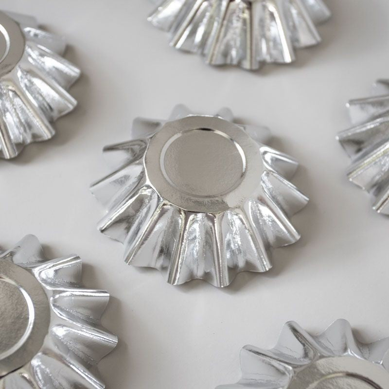 papyrus-bloom-baking-cups-24-pack-silver