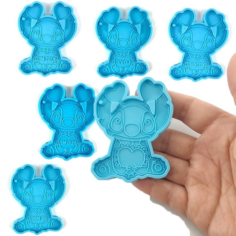 silicone-cookie-mould-stitch-sitting