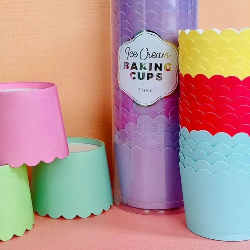 cake-craft-ice-cream-baking-cups-red-24-pack