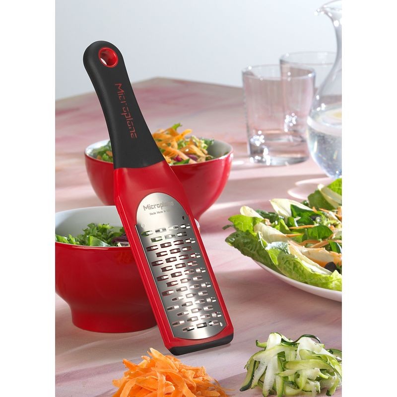 microplane-artisan-medium-ribbon-grater-red