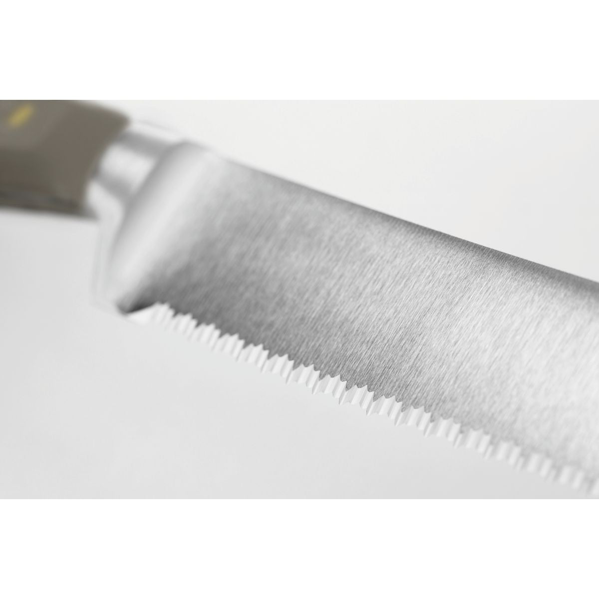 Wusthof Classic Bread Knife Double Serrated 23cm - Velvet Oyster