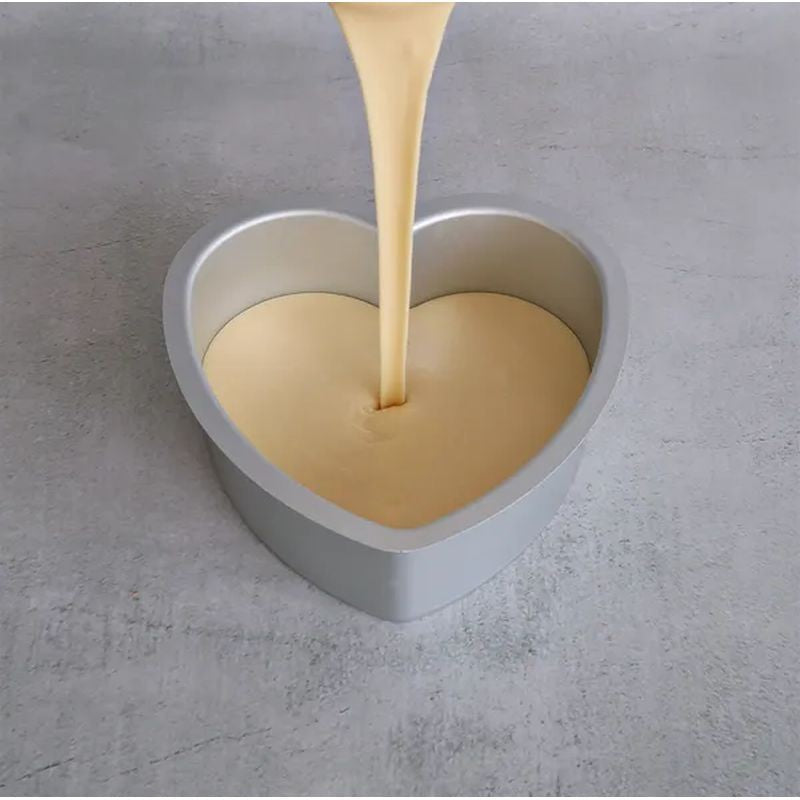mondo-pro-heart-cake-pan-10in-25x7-5cm